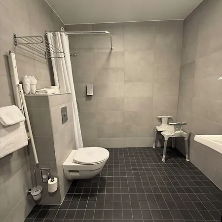 Hotel Thon Bjorneparken 4*